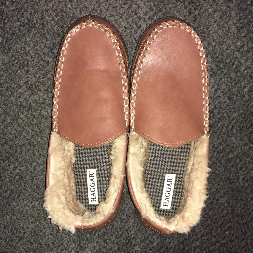 NWOT Faux Suede Venetian Haggar Slippers Size Large (9.5-10.5) - Picture 1 of 3